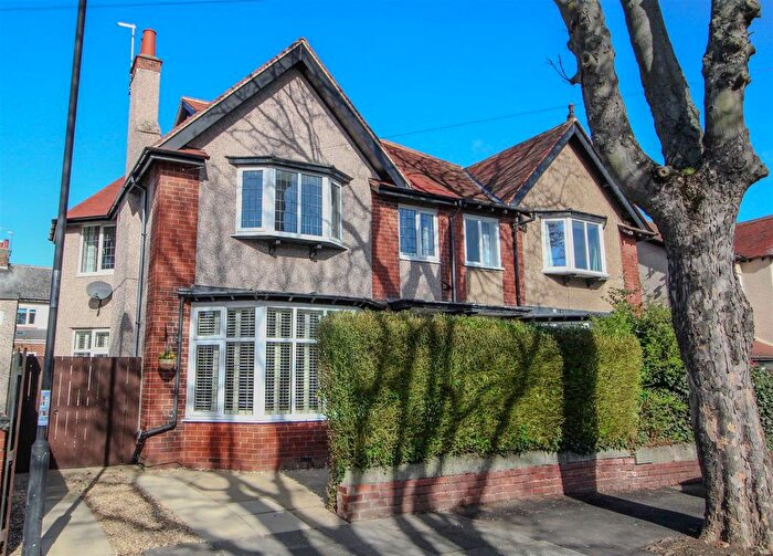 5 Bedroom Semi Detached House For Sale In Tynedale Avenue, Whitley Bay, NE26