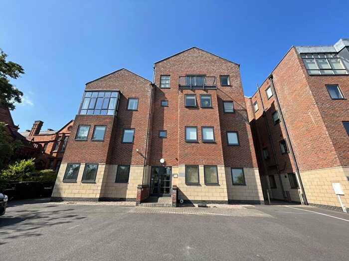 2 Bedroom Apartment To Rent In Greestone Mount, Lincoln, LN2