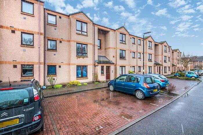 2 Bedroom Flat To Rent In Cambrai Court Station Road, Dingwall, Ross-Shire, IV15