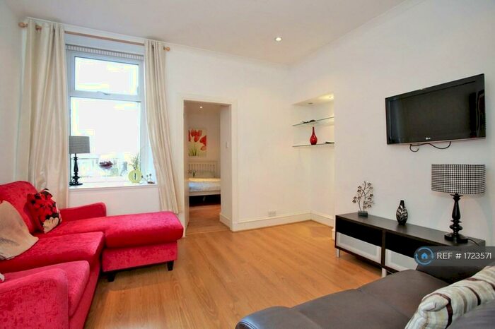 2 Bedroom Flat To Rent In Ground Floor Right, Aberdeen, AB10