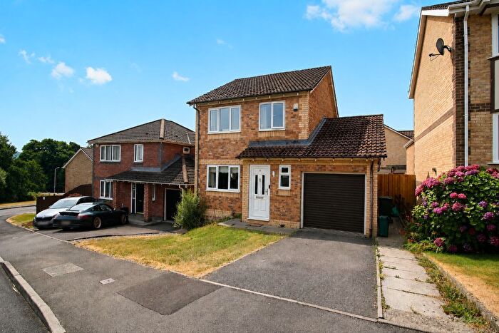 3 Bedroom Detached House For Sale In Clos Cefn Glas, Llantwit Fardre, Pontypridd, CF38