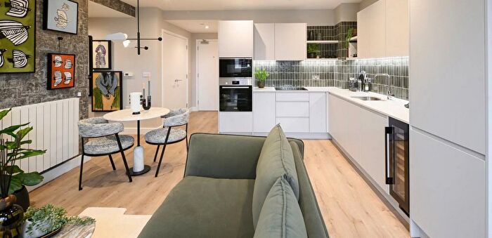 2 Bedroom Flat To Rent In Lombard Square, London, SE28