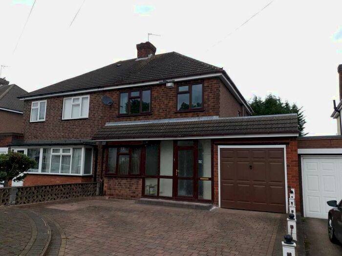 3 Bedroom Semi-Detached House To Rent In Mill Lane, Wednesfield, Wolverhampton, West Midlands, WV11