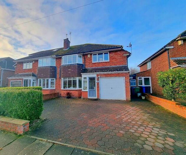 3 Bedroom Semi-Detached House For Sale In Ridgely Drive, Ponteland, NE20