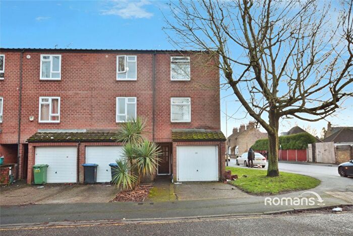 2 Bedroom Property To Rent In Whitehall Road, Uxbridge, UB8