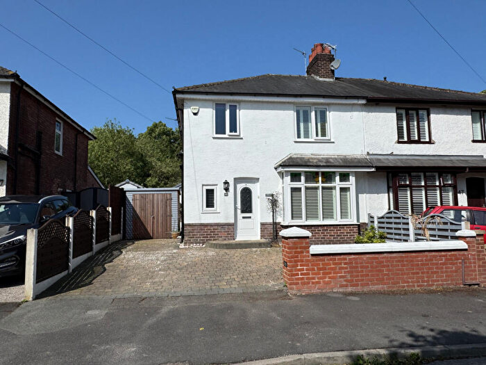3 Bedroom Semi-Detached House For Sale In Windsor Avenue, Preston, PR2