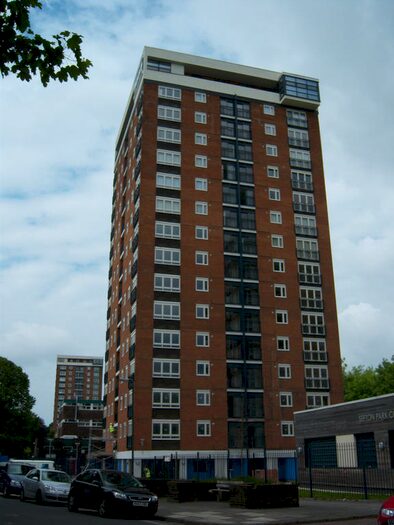 2 Bedroom Flat To Rent In Croxteth Drive, Liverpool, Merseyside, L17