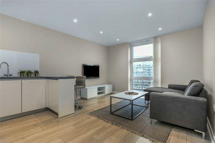 1 Bedroom Apartment To Rent In Queenstown Road, London, SW11
