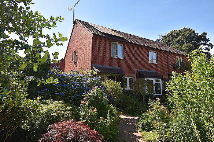 3 Bedroom Terraced House For Sale In Meadowbrook Close, Exwick, Exeter, EX4