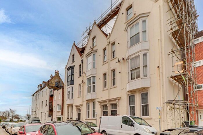 2 Bedroom Flat For Sale In Nightingale Road, Southsea, PO5