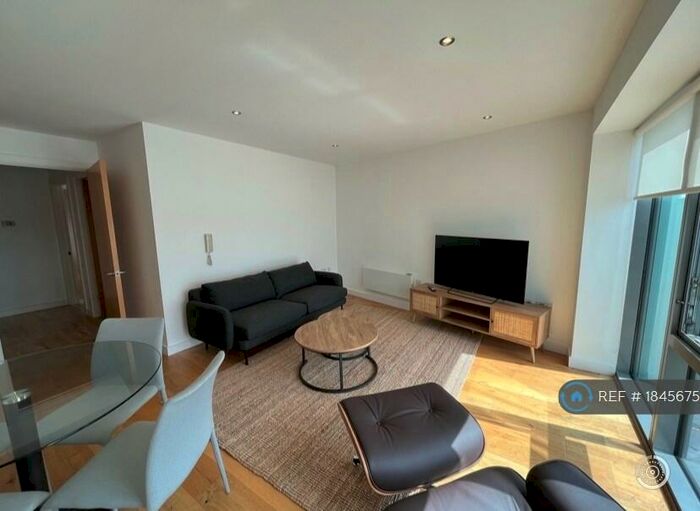 2 Bedroom Flat To Rent In Alexandra Tower, Liverpool, L3