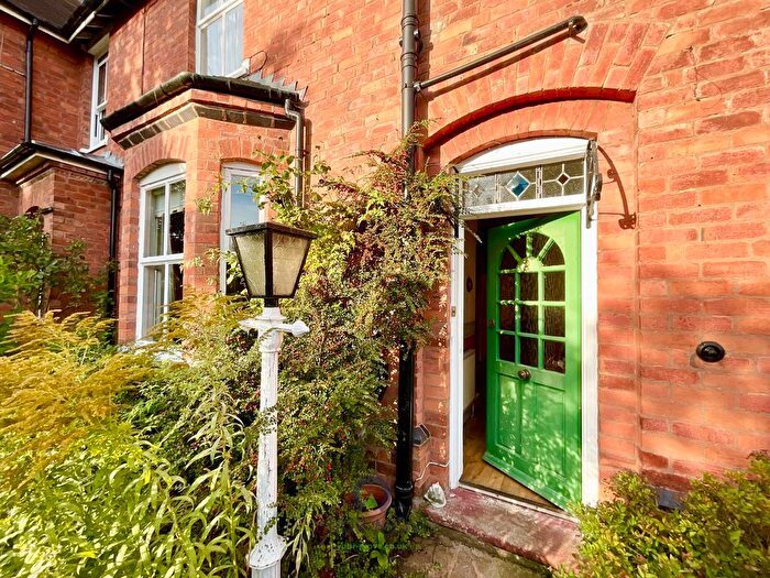 3 Bedroom Terraced House For Sale In South Crescent, Bromsgrove, Worcestershire, B60
