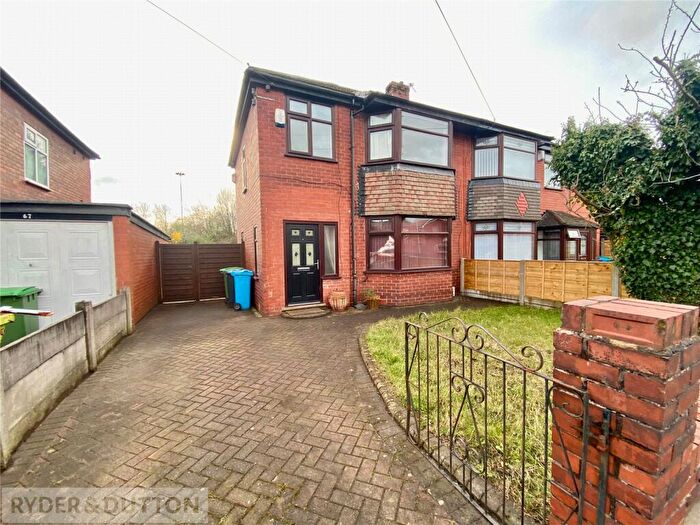 3 Bedroom Semi-Detached House To Rent In Long Lane, Chadderton, Oldham, OL9