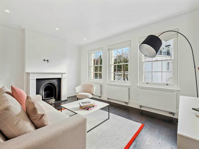 2 Bedroom Flat To Rent In Holland Park, London, W11