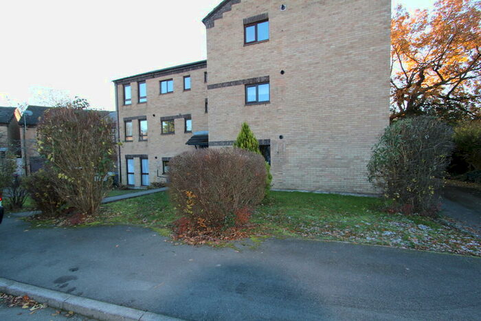 2 Bedroom Apartment To Rent In Wessex Gardens, Sheffield, S17
