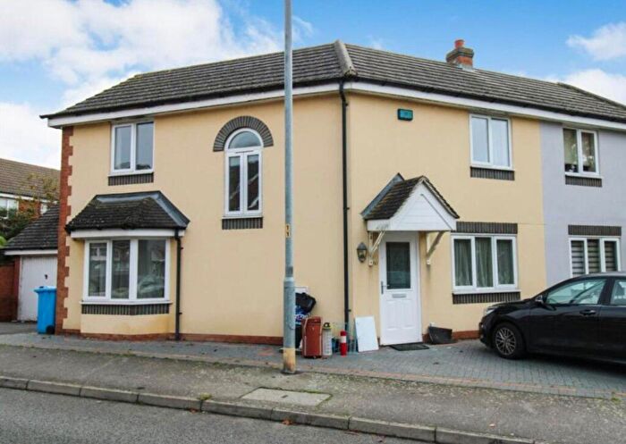 3 Bedroom Semi Detached House To Rent In Boughton Road, NN18