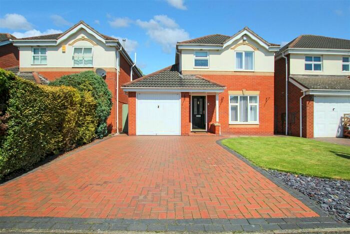 3 Bedroom Detached House For Sale In Greenfield Road, Measham, Swadlincote, DE12