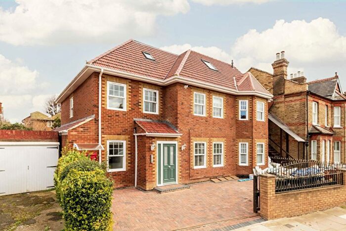 2 Bedroom Flat To Rent In Coldershaw Road, London, W13