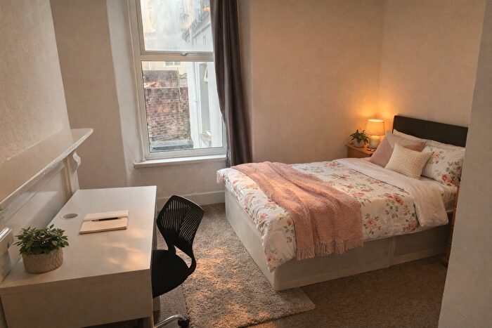 7 Bedroom House To Rent In Houndiscombe Road, Mutley, Plymouth, PL4