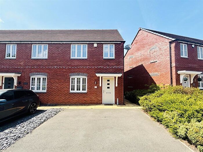 3 Bedroom Semi-Detached House For Sale In Coronet Drive, Ibstock, LE67