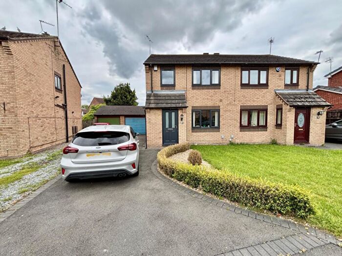 3 Bedroom Semi-Detached House For Sale In Pasture Way, Sherburn In Elmet, Leeds, LS25
