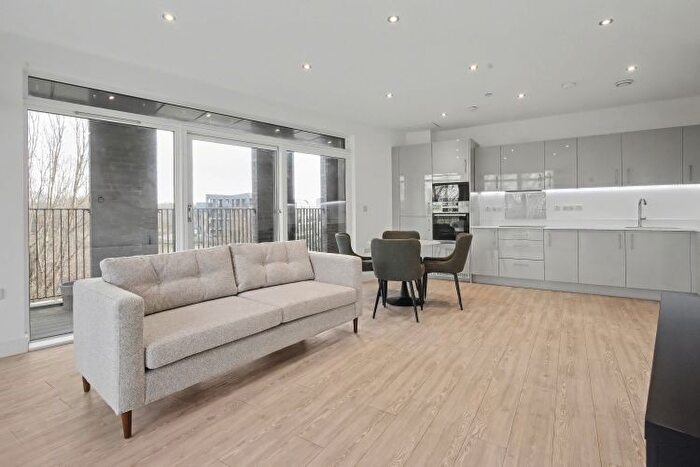 2 Bedroom Flat To Rent In Barton Fields Road, Oxford, OX3