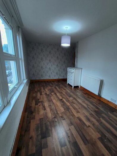 1 Bedroom Detached House To Rent In St. Mary Road, London, E17