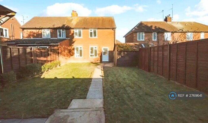 3 Bedroom Semi Detached House To Rent In Northfields, Dunstable, LU5