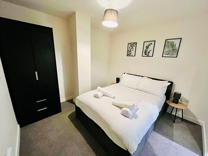 1 Bedroom Flat To Rent In Seymour Grove, Old Trafford, Manchester, M16