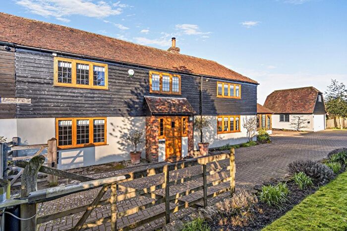 4 Bedroom Semi Detached House For Sale In Lavenders Road, West Malling, Kent, ME19