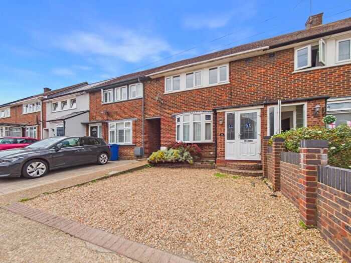 3 Bedroom Terraced House For Sale In Ravel Gardens, Aveley, South Ockendon, Essex, RM15