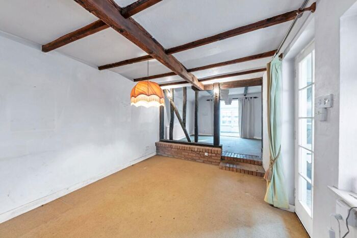 2 Bedroom Cottage For Sale In High Street, Barkway, SG8