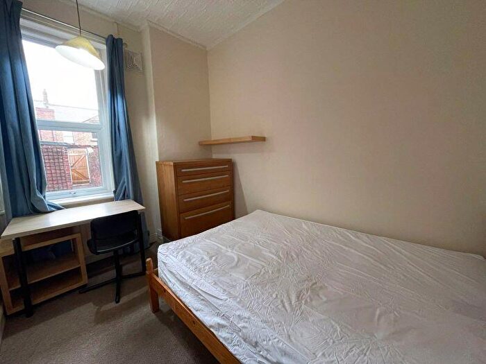 3 Bedroom Flat To Rent In Shortridge Terrace, Jesmond, Newcastle Upon Tyne, NE2