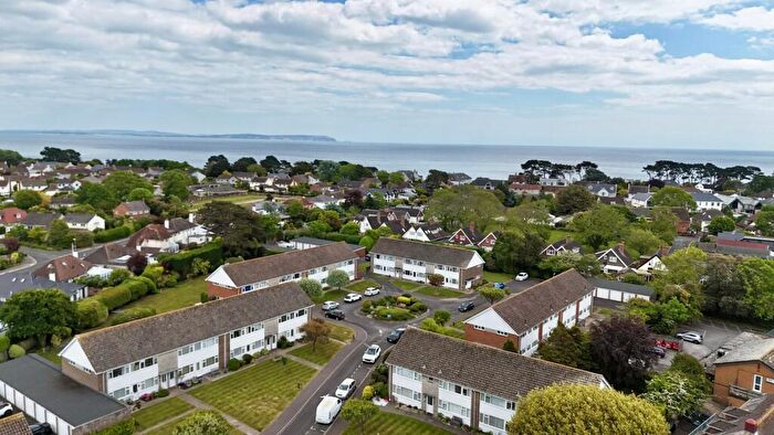 1 Bedroom Apartment For Sale In Bure Park, Friars Cliff, BH23