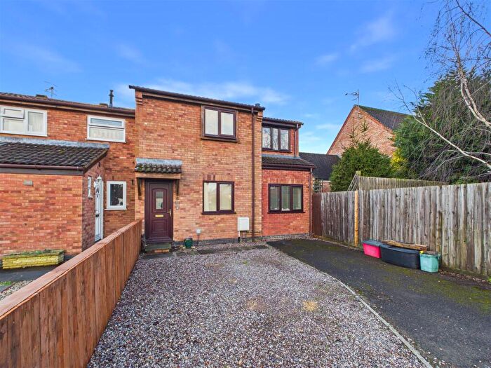 3 Bedroom End Of Terrace House For Sale In Meadow Sweet Road, Stratford-Upon-Avon, CV37