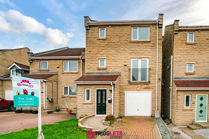 4 Bedroom Detached House To Rent In Chapel Court, Ardsley, Barnsley, South Yorkshire, S71