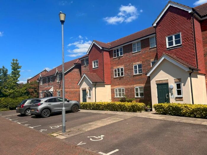 1 Bedroom Flat To Rent In Whitehead Way, Aylesbury, HP21