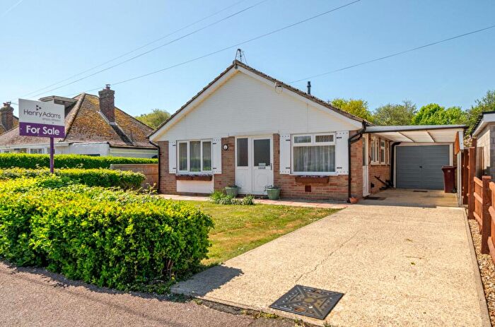 2 Bedroom Detached Bungalow For Sale In Manor Lane, Selsey, PO20