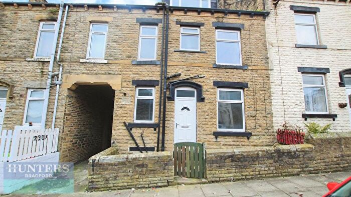 3 Bedroom Terraced House To Rent In St. Stephens Road, Bradford, West Yorkshire, BD5