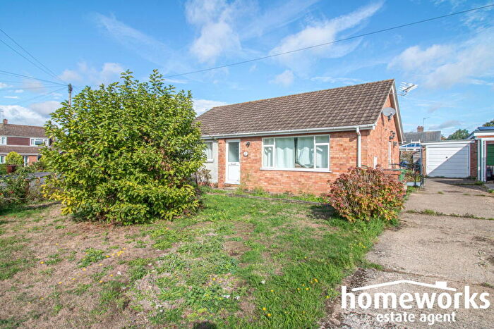 3 Bedroom Detached Bungalow For Sale In Middlemarch Road, Dereham, NR19