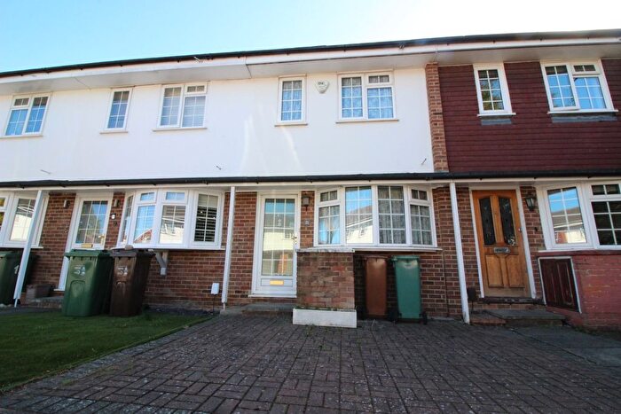 2 Bedroom Terraced House For Sale In Trent Way, Worcester Park, KT4