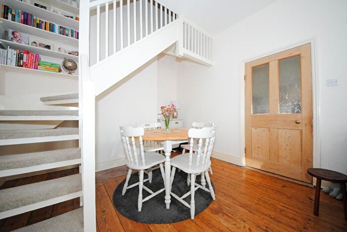 2 Bedroom Property To Rent In Guy Street, Warwick, CV34