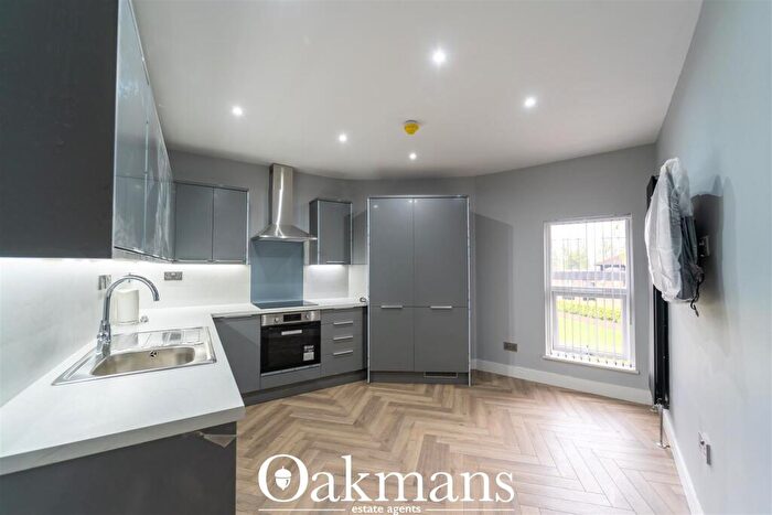3 Bedroom Maisonette To Rent In Raddlebarn Road, Selly Oak, Birmingham, B29
