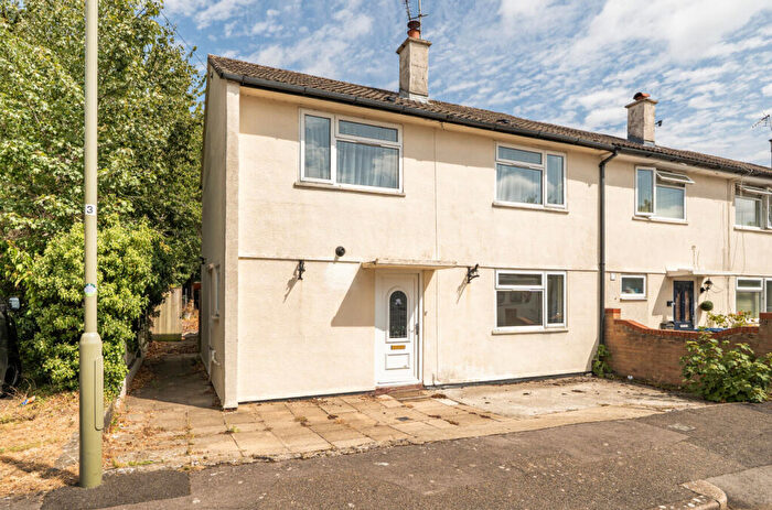 3 Bedroom Semi-Detached House For Sale In Dynham Place, Headington, Oxford, OX3