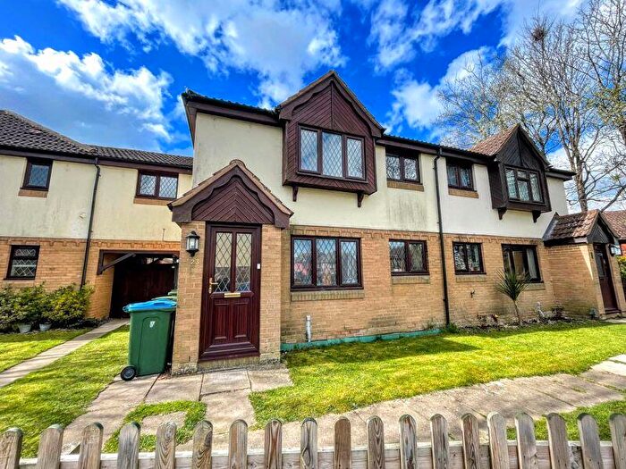 2 Bedroom Maisonette To Rent In Oldhams Meadow, Aylesbury, HP20