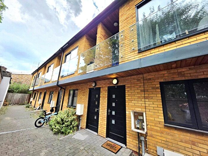 4 Bedroom Terraced House For Sale In Sussex Way, Archway, N19
