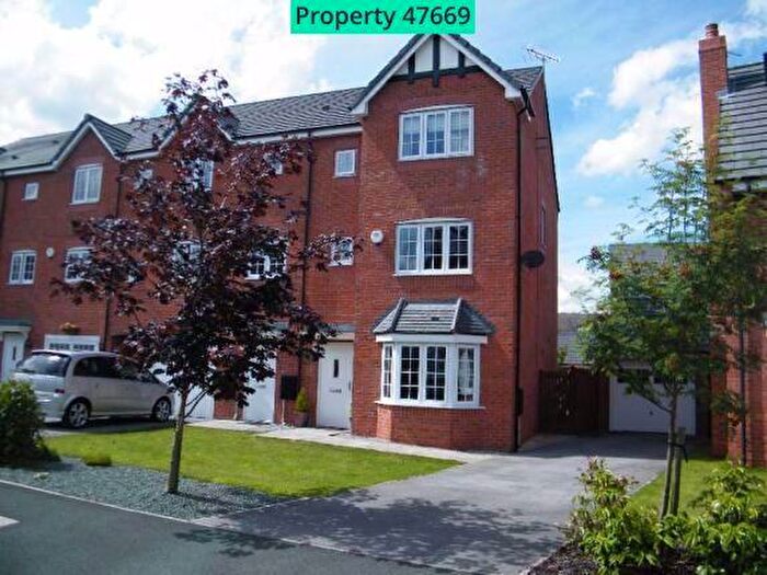 5 Bedroom Semi-Detached House To Rent In Radcliffe Road, Winsford, CW7