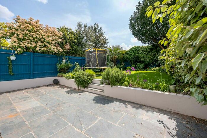 5 Bedroom Semi-Detached House To Rent In Arthur Road, Wimbledon Park, London, SW19