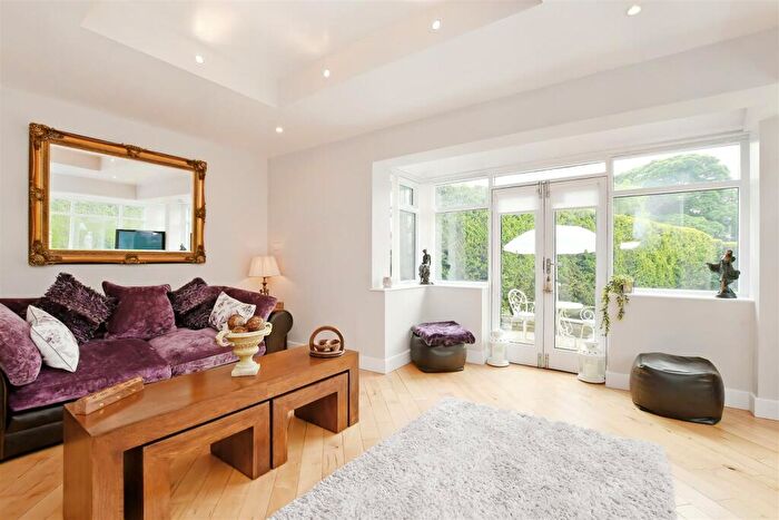 4 Bedroom Detached House For Sale In Muskoka Drive, Bents Green, S11
