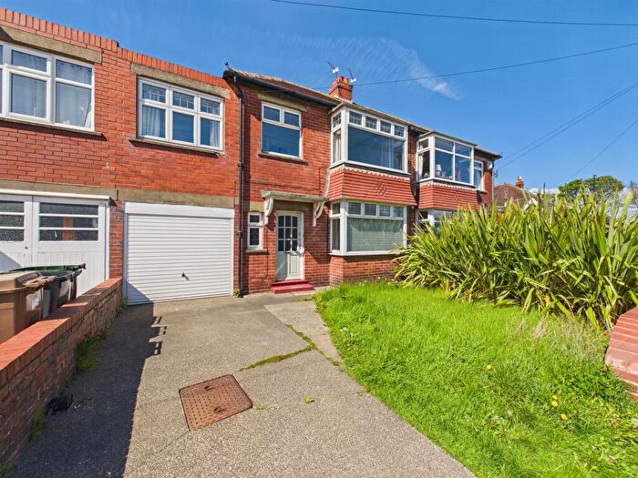 4 Bedroom Semi Detached House To Rent In Hartington Road, Cullercoats, NE30